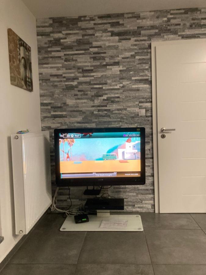 Swiss Apartment Mosonmagyaróvár Екстериор снимка