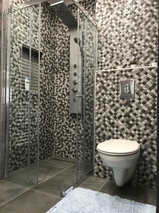Swiss Apartment Mosonmagyaróvár Екстериор снимка